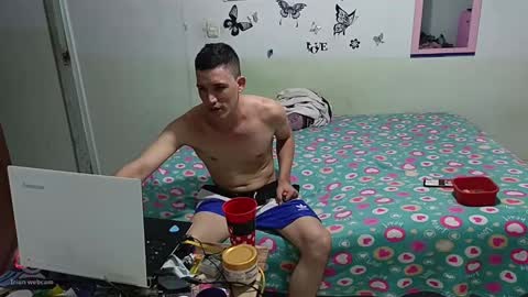 Snapshot of mauroluxandra chatting on 01/15/25, 12:30 mauroluxandra online show from 01/15/25, 12:30