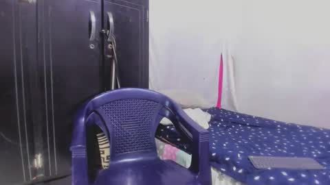 Snapshot of mauryandjonny chatting on 11/11/25, 01:27 mauryandjonny online show from 11/11/25, 01:27