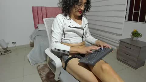 Snapshot of maverick_angel chatting on 06/04/26, 04:35 Maverick online show from 06/04/26, 04:35