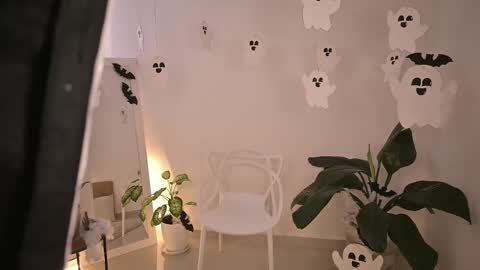 Snapshot of mavii__ chatting on 10/30/25, 06:30 Maria Victoria Schedule 2pm until 9pm GMT-5 online show from 10/30/25, 06:30