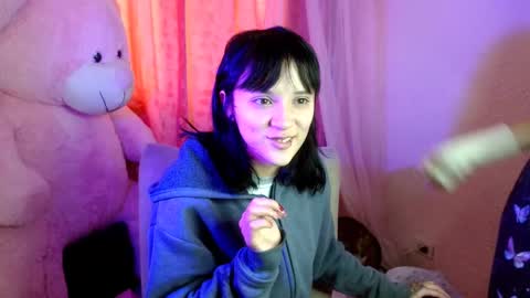 Snapshot of mavimist_ chatting on 02/03/25, 10:21 mavimist_ online show from 02/03/25, 10:21
