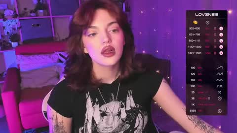 Snapshot of mavis_crystal chatting on 02/27/25, 11:04 Mavis online show from 02/27/25, 11:04