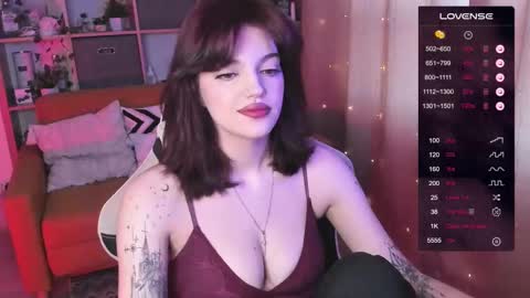 Snapshot of mavis_crystal chatting on 03/08/25, 10:11 Mavis online show from 03/08/25, 10:11