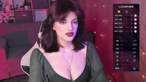 Snapshot of mavis_crystal chatting on 03/10/25, 10:02 Mavis online show from 03/10/25, 10:02