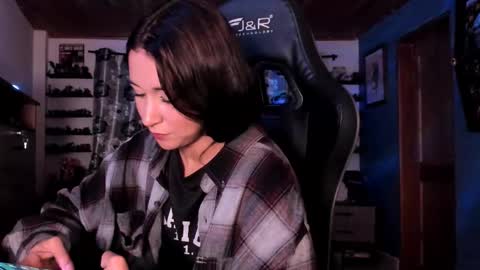 Hilary online show from 11/18/25, 09:41