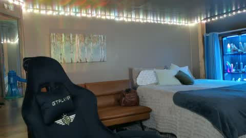 mavismable online show from 08/01/26, 04:01
