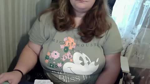 Snapshot of mavka2025 chatting on 10/11/25, 08:02 Mavka2025 online show from 10/11/25, 08:02