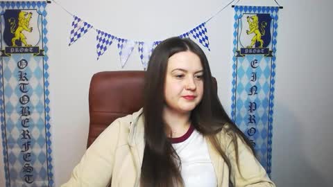 Snapshot of mavkacute chatting on 09/28/25, 06:13 MavkaCute online show from 09/28/25, 06:13