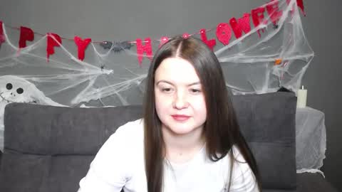 Snapshot of mavkacute chatting on 10/16/25, 06:31 MavkaCute online show from 10/16/25, 06:31