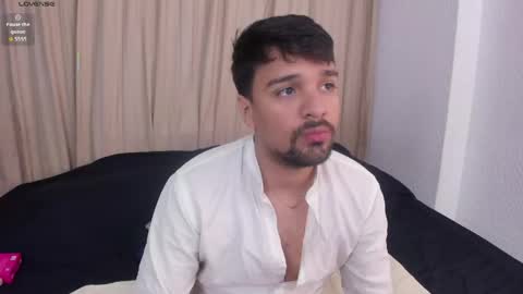 Snapshot of max_ed chatting on 06/08/26, 04:02 edward online show from 06/08/26, 04:02