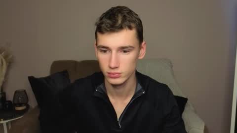 Max online show from 09/26/25, 07:12