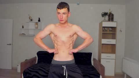 max_foks_ online show from 07/21/26, 05:54
