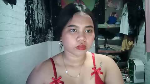 Snapshot of max_lovely123 chatting on 05/18/26, 12:33 max_lovely123 online show from 05/18/26, 12:33