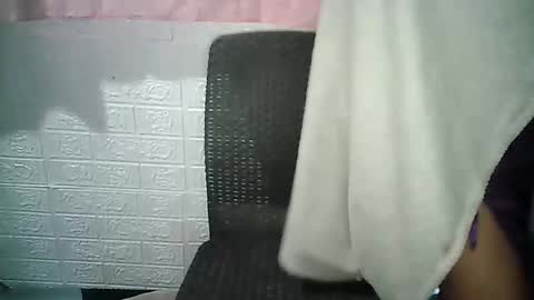 Snapshot of max_lovely123 chatting on 05/19/26, 02:01 max_lovely123 online show from 05/19/26, 02:01