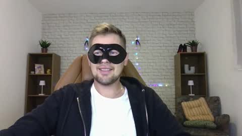 Max  Aliya online show from 09/14/25, 06:40