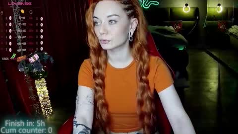 Snapshot of max_phoenix chatting on 10/30/25, 08:09 Max online show from 10/30/25, 08:09