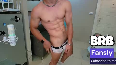 Snapshot of max_russell chatting on 11/21/25, 10:47 Former Porn Star online show from 11/21/25, 10:47