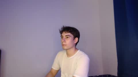 Snapshot of max_snow1616 chatting on 11/06/25, 11:48 max_snow1616 online show from 11/06/25, 11:48