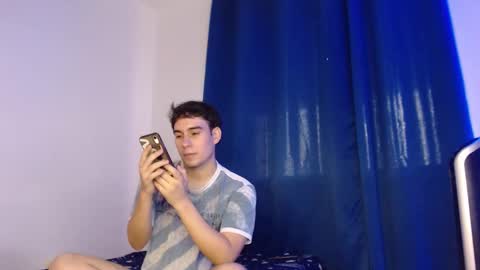 Snapshot of max_snow1616 chatting on 11/28/25, 05:15 max_snow1616 online show from 11/28/25, 05:15