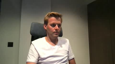 Max take off clothes online show from 09/10/25, 06:08
