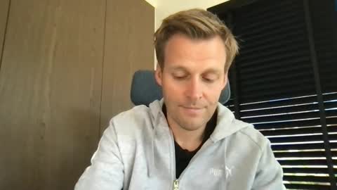 Max take off clothes online show from 09/22/25, 07:21