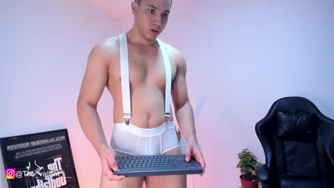 Snapshot of max_valiant1 chatting on 02/15/26, 04:42 max_valiant1 online show from 02/15/26, 04:42