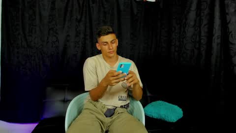 MAX     online show from 12/12/24, 10:56