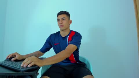 MAX     online show from 07/08/26, 11:31