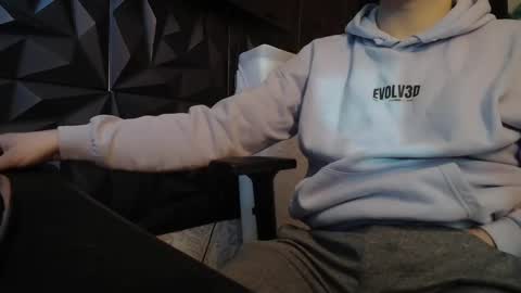 maxboner94 online show from 02/03/25, 08:13