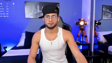 Snapshot of maxconor1 chatting on 05/11/26, 02:45 Max Conor online show from 05/11/26, 02:45