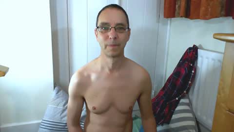 Max Davies online show from 06/25/26, 09:58