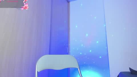 Snapshot of maxfrost1 chatting on 04/14/26, 03:23 Max online show from 04/14/26, 03:23