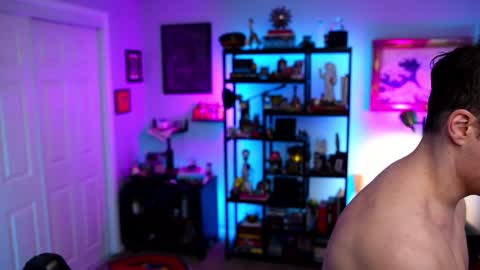 Snapshot of maxhughes chatting on 02/22/26, 02:13 Max Hughes online show from 02/22/26, 02:13