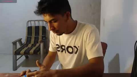 Snapshot of maxi_dick33 chatting on 11/30/25, 11:31 maxi dick online show from 11/30/25, 11:31