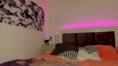 Max online show from 02/04/25, 02:28