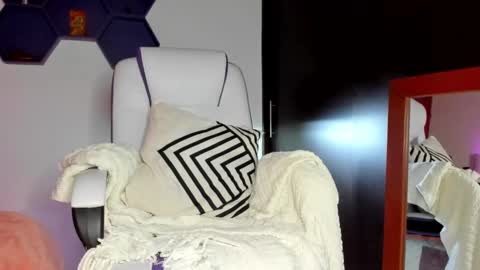 Max online show from 02/09/25, 04:57