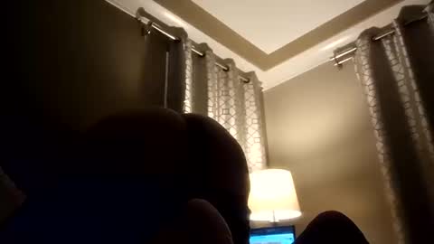 Maxichaud online show from 10/18/25, 08:04