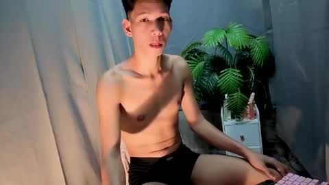 Reyn online show from 09/27/25, 12:21