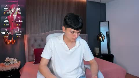 Snapshot of maxii18_ chatting on 11/05/25, 07:47 -- -- online show from 11/05/25, 07:47