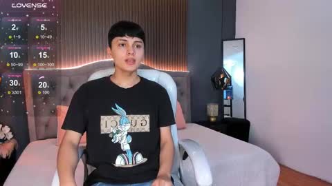 Snapshot of maxii18_ chatting on 11/12/25, 07:03 -- -- online show from 11/12/25, 07:03