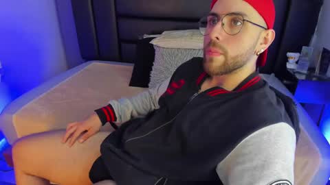 Maximo Wolf online show from 02/28/25, 02:31