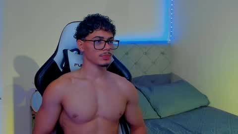 Snapshot of maxiimus__ chatting on 09/24/25, 01:31 Maximus online show from 09/24/25, 01:31