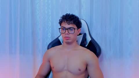 Snapshot of maxiimus__ chatting on 10/09/25, 06:00 Maximus online show from 10/09/25, 06:00