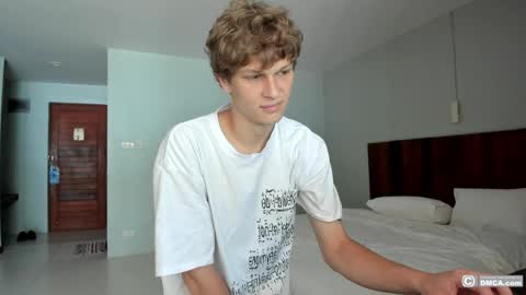 Snapshot of maxim_burn chatting on 04/18/26, 06:28 maxim burn online show from 04/18/26, 06:28