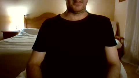 Snapshot of maxim_moment chatting on 10/23/25, 09:13 Maxim online show from 10/23/25, 09:13