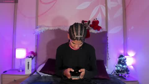 maxim online show from 12/26/24, 02:01