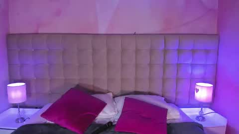 maxim online show from 10/03/25, 06:54