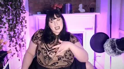 Maxi Marilith online show from 09/24/25, 01:53