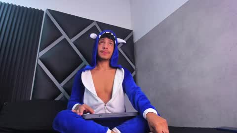 maxi online show from 09/20/25, 03:51