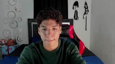 Snapshot of maximiliano_khalil chatting on 01/12/26, 07:30 Maximiliano online show from 01/12/26, 07:30